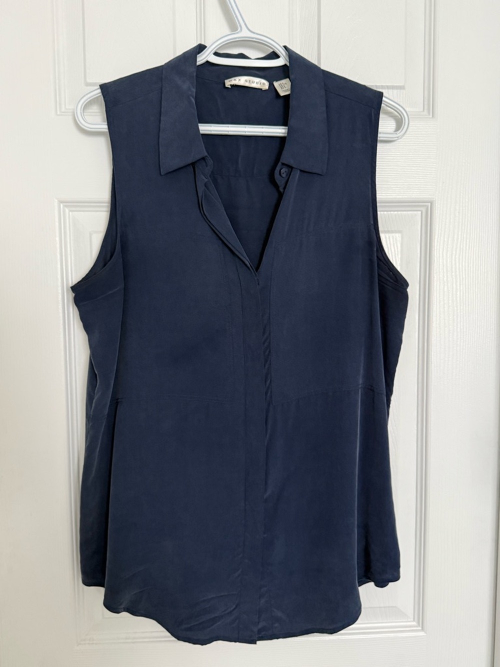 Max Studio 100% Silk Sleeveless Navy Button-Front Blouse Size L